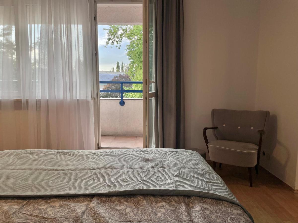Apartament Przy Atrium Okolice Stacji Metra Rondo Onz Warschau Exterior foto