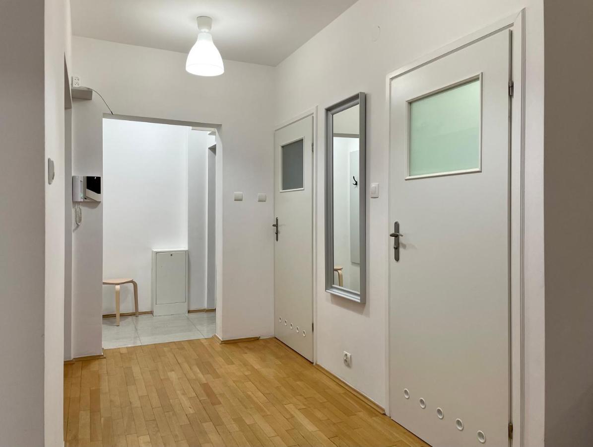 Apartament Przy Atrium Okolice Stacji Metra Rondo Onz Warschau Exterior foto
